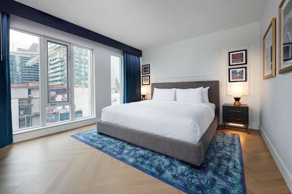 Suite - Pantages Hotel Downtown Toronto