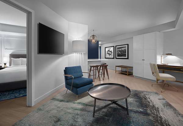 Suite - Pantages Hotel Downtown Toronto