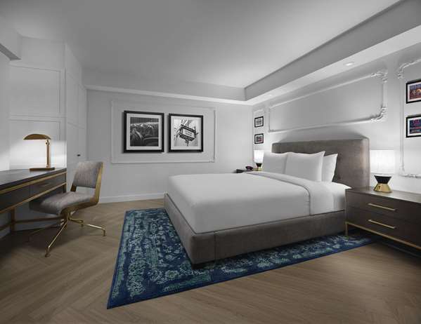 Suite - Pantages Hotel Downtown Toronto