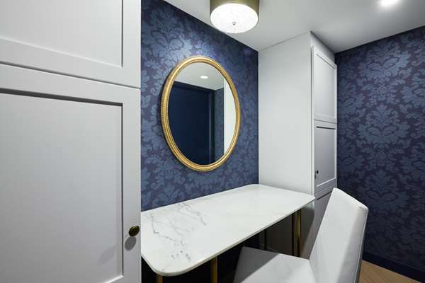  - Pantages Hotel Downtown Toronto