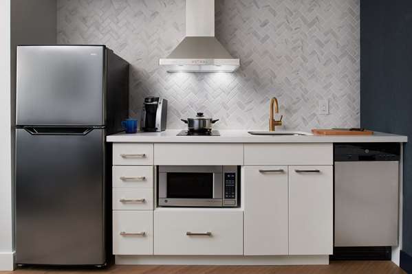 Suite - Pantages Hotel Downtown Toronto