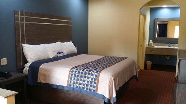  - Americas Best Value Inn Northside Houston - I-69, Exits 137 & 137B