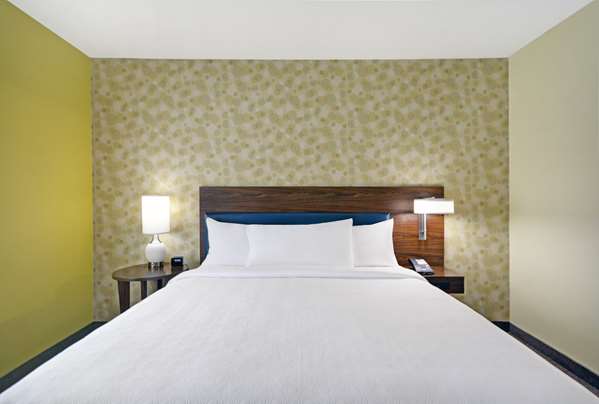  - Home2 Suites by Hilton DeSoto - I-35, Exit 416
