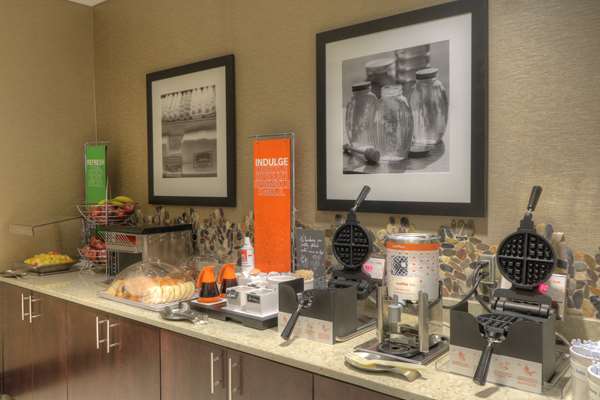 Restaurant - Hampton Inn Historic Nature Trail Gatlinburg