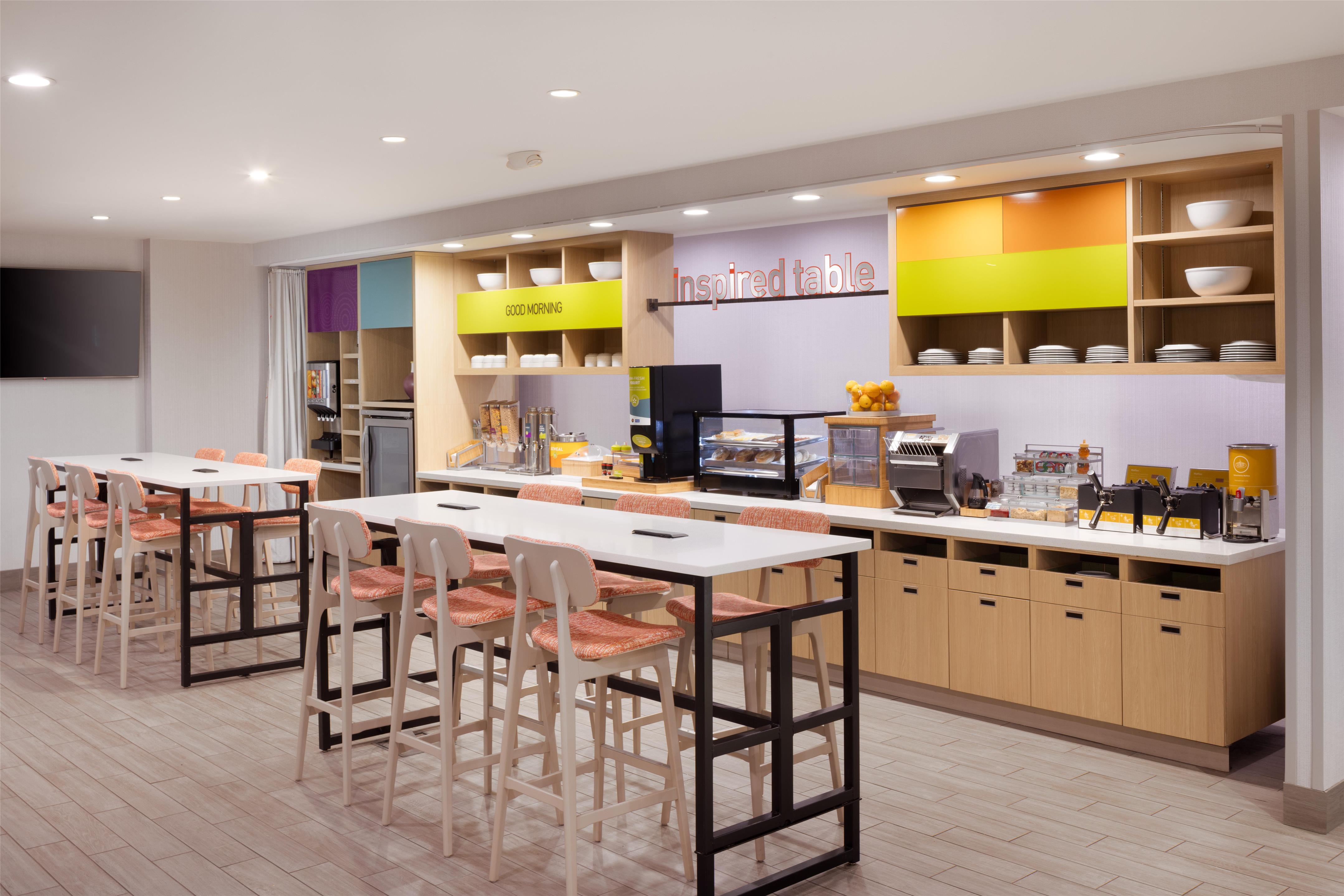 Breakfast Area | Home2 Suites by Hilton Jackson MI