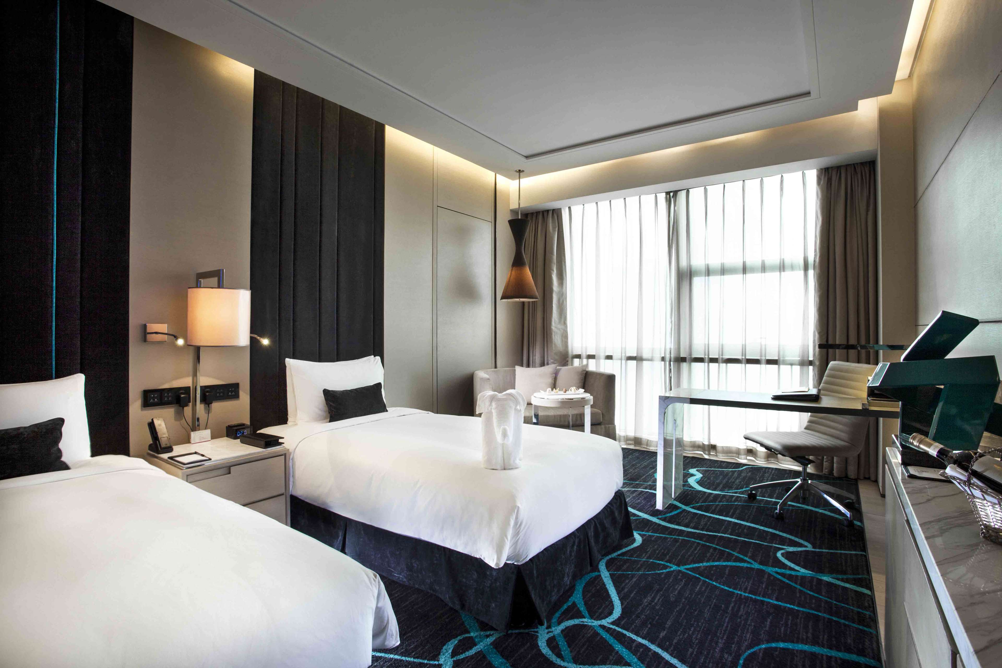 Hilton Xi'an High-tech Zone Room Type - TWIN GUEST ROOM HIGH FLOOR