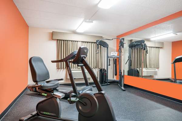 Fitness/ Exercise Room - Baymont Inn & Suites Richfield