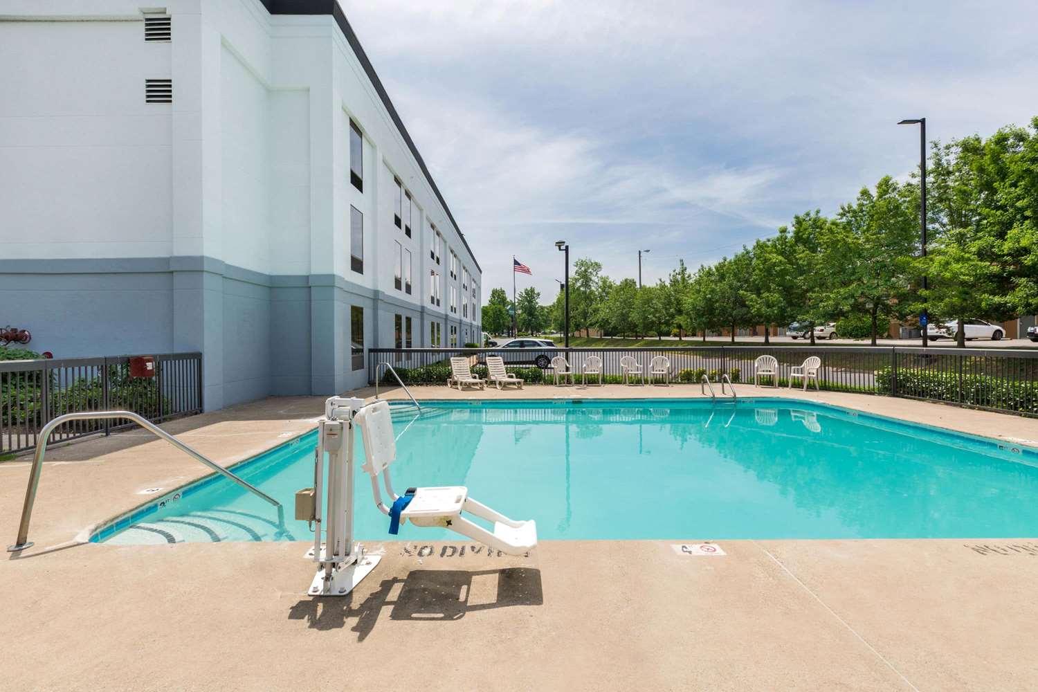 Wingate by Wyndham Hotel Goodlettsville, TN See Discounts