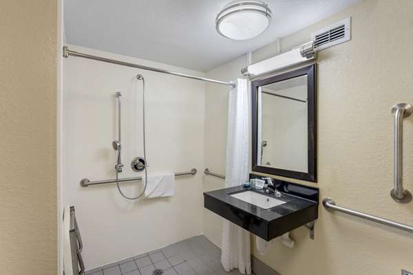  - Best Western Harrisburg North Hotel - I-81, Exit 69