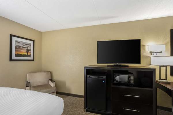  - Best Western Harrisburg North Hotel - I-81, Exit 69