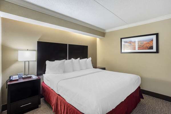  - Best Western Harrisburg North Hotel - I-81, Exit 69