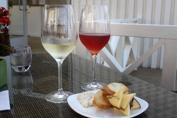  - Pavilion Hotel Avalon