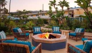  - Pavilion Hotel Avalon