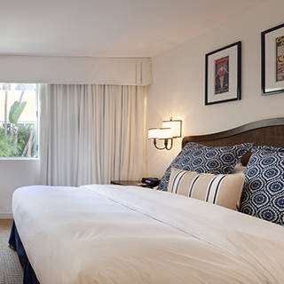  - Pavilion Hotel Avalon