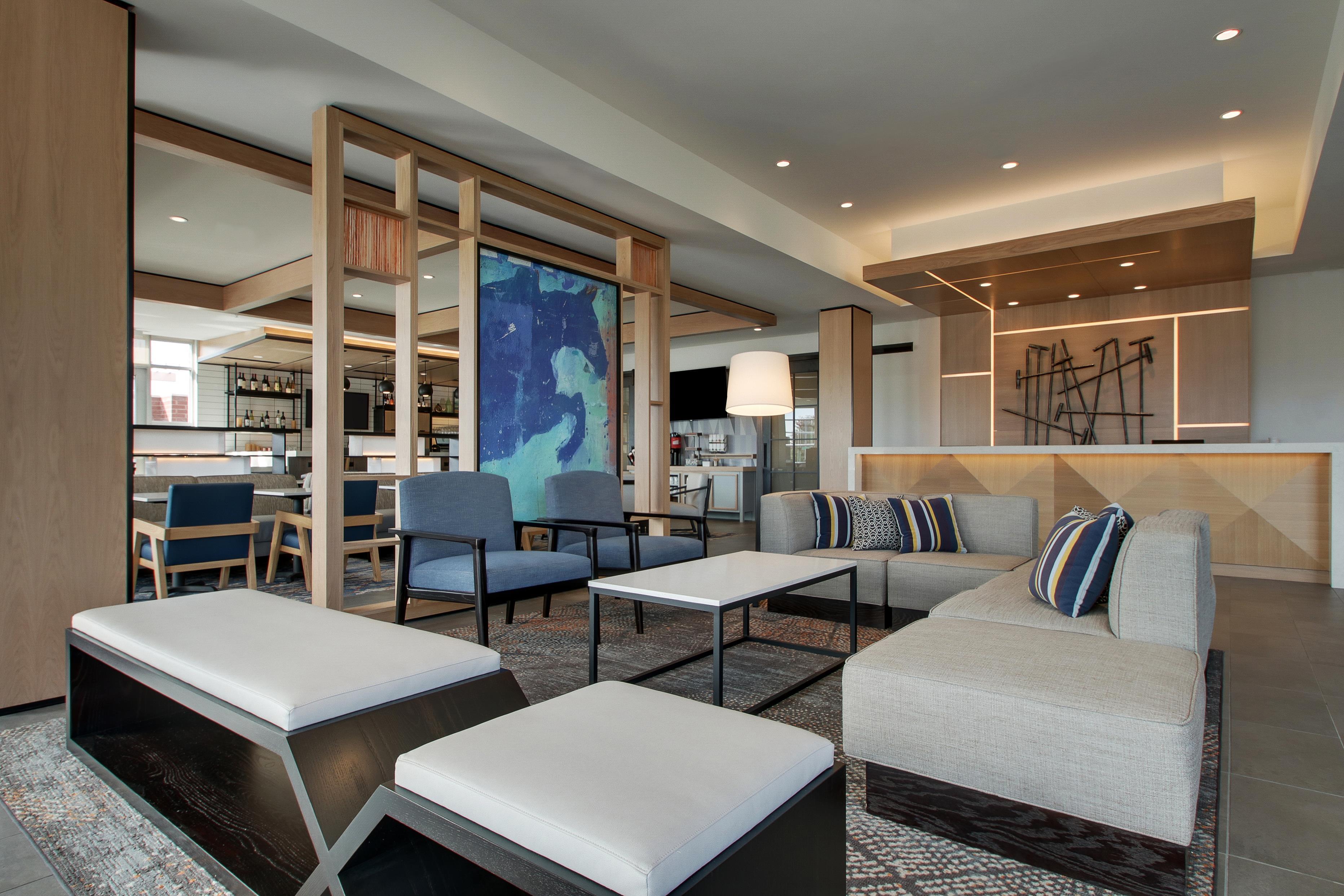 Lobby | Hyatt House Chicago Oak Brook