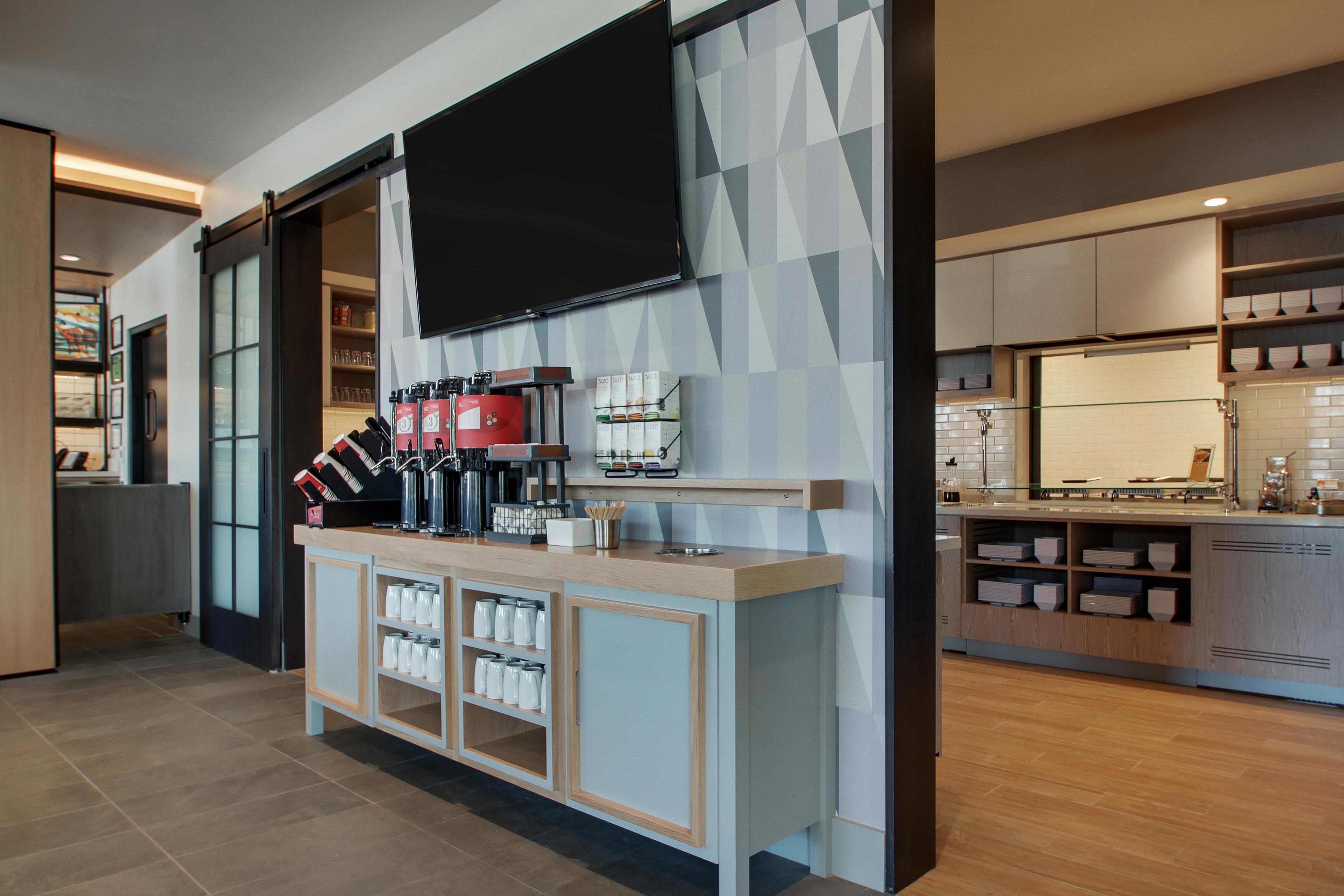 Lobby | Hyatt House Chicago Oak Brook