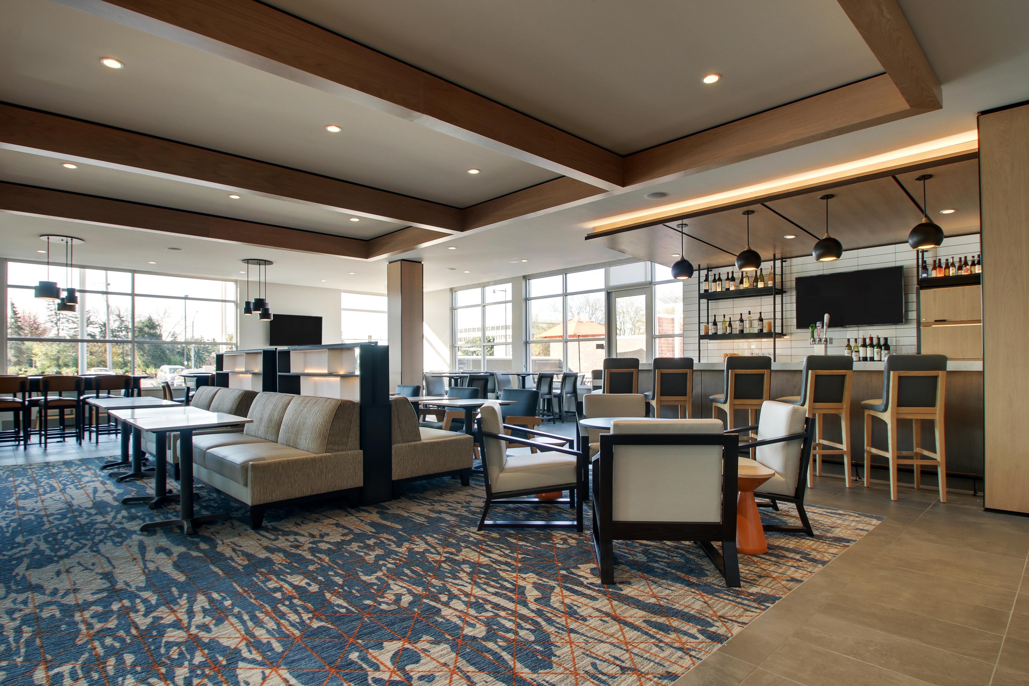 Restaurant | Hyatt House Chicago Oak Brook
