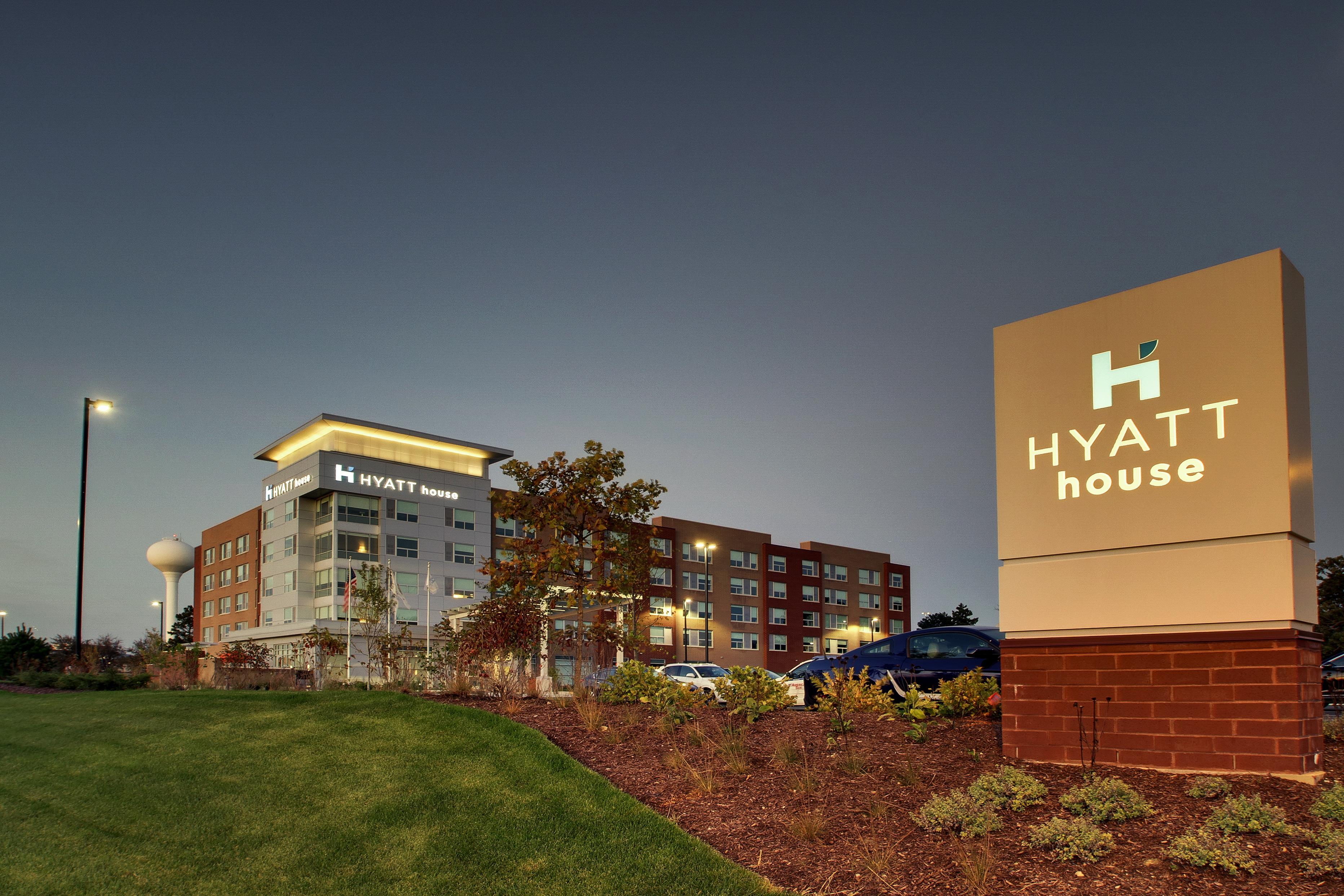 Exterior | Hyatt House Chicago Oak Brook