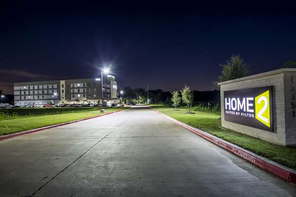 Exterior view - Home2 Suites by Hilton Northlake - I-35, Exit 70