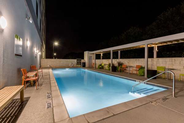 Pool - Home2 Suites by Hilton Northlake - I-35, Exit 70