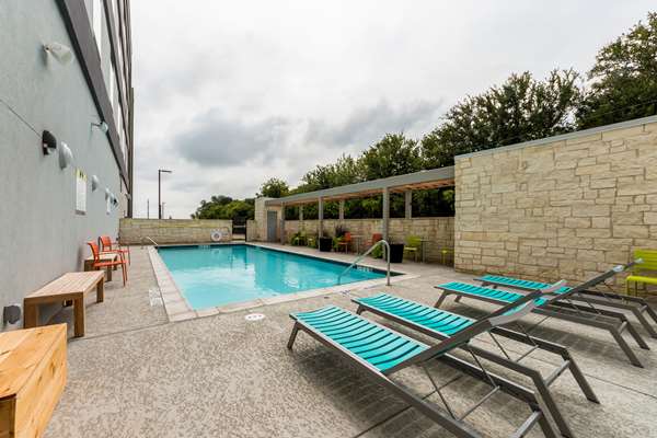 Pool - Home2 Suites by Hilton Northlake - I-35, Exit 70