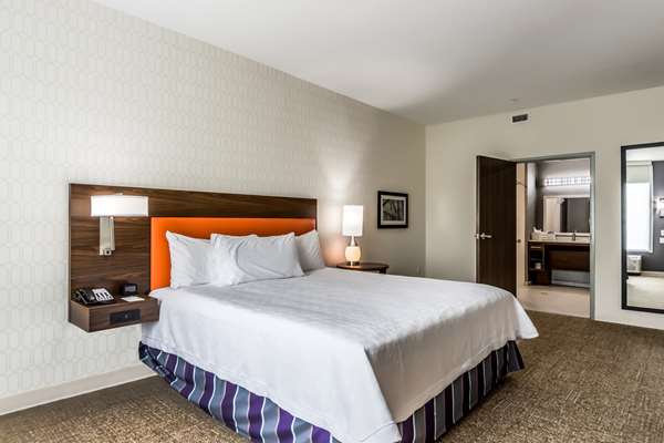  - Home2 Suites by Hilton Northlake - I-35, Exit 70