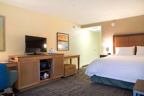  - Hampton Inn & Suites Big Rapids