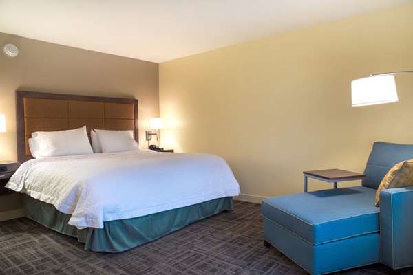  - Hampton Inn & Suites Big Rapids