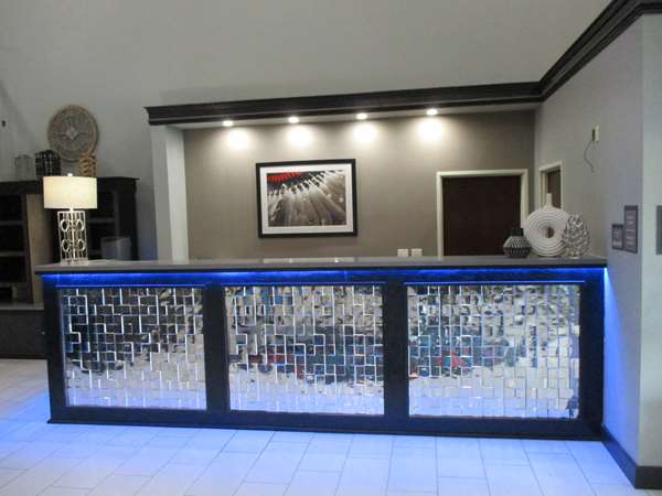  - Best Western Atoka Inn Lancaster & Suites