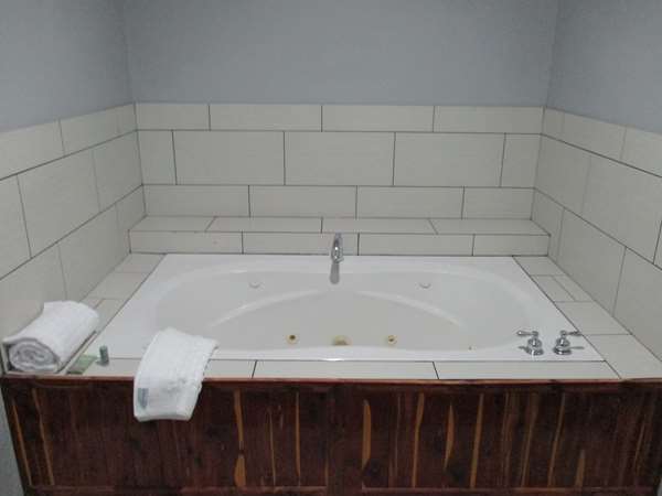 Suite - Best Western Atoka Inn Lancaster & Suites