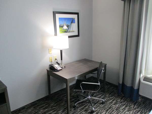  - Best Western Atoka Inn Lancaster & Suites