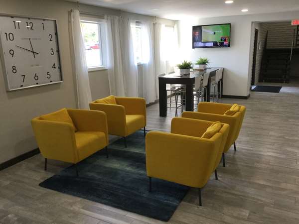  - Days Inn Springdale - I-275, Exit 41