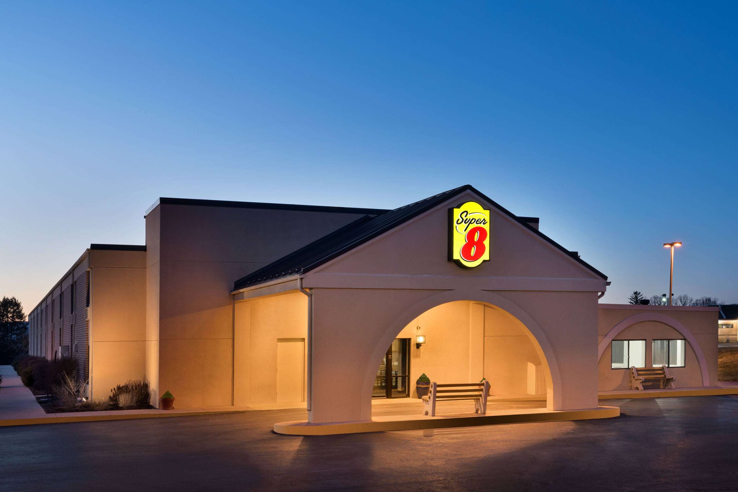 Exterior | Super 8 by Wyndham Chambersburg I-81