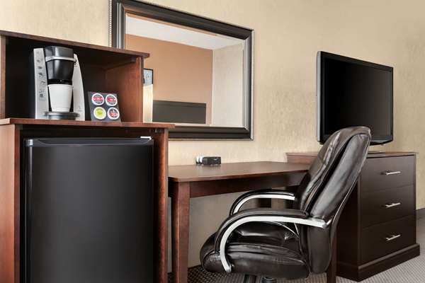  - Travelodge Hotel & Convention Centre Ste Foy