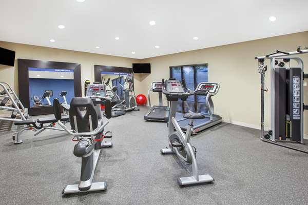 Fitness/ Exercise Room - Hampton Inn & Suites Oakwood Village