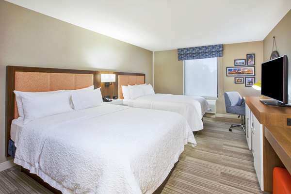  - Hampton Inn & Suites Oakwood Village