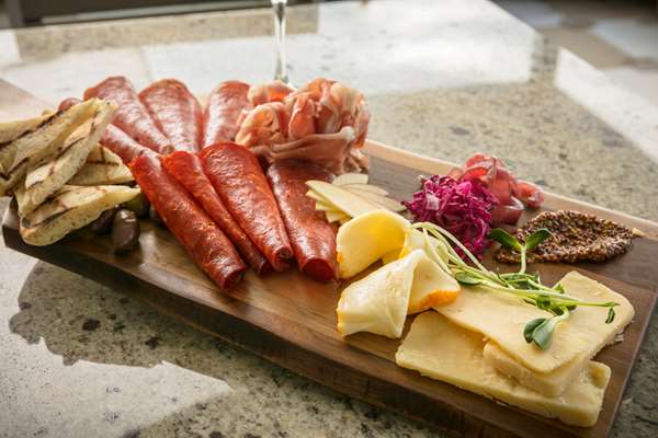 Restaurant - Hilton Garden Inn Downtown Iowa City