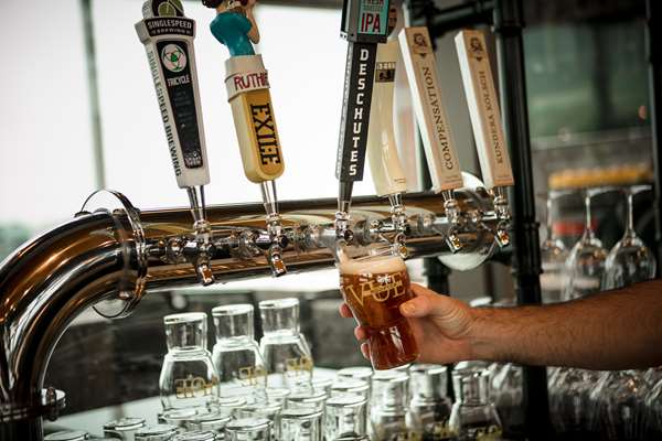 Bar - Hilton Garden Inn Downtown Iowa City