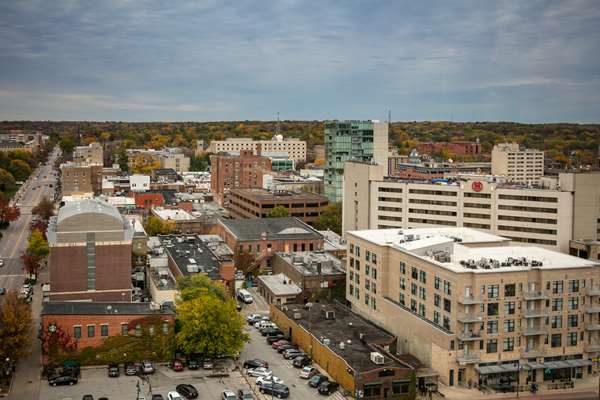 Bar - Hilton Garden Inn Downtown Iowa City