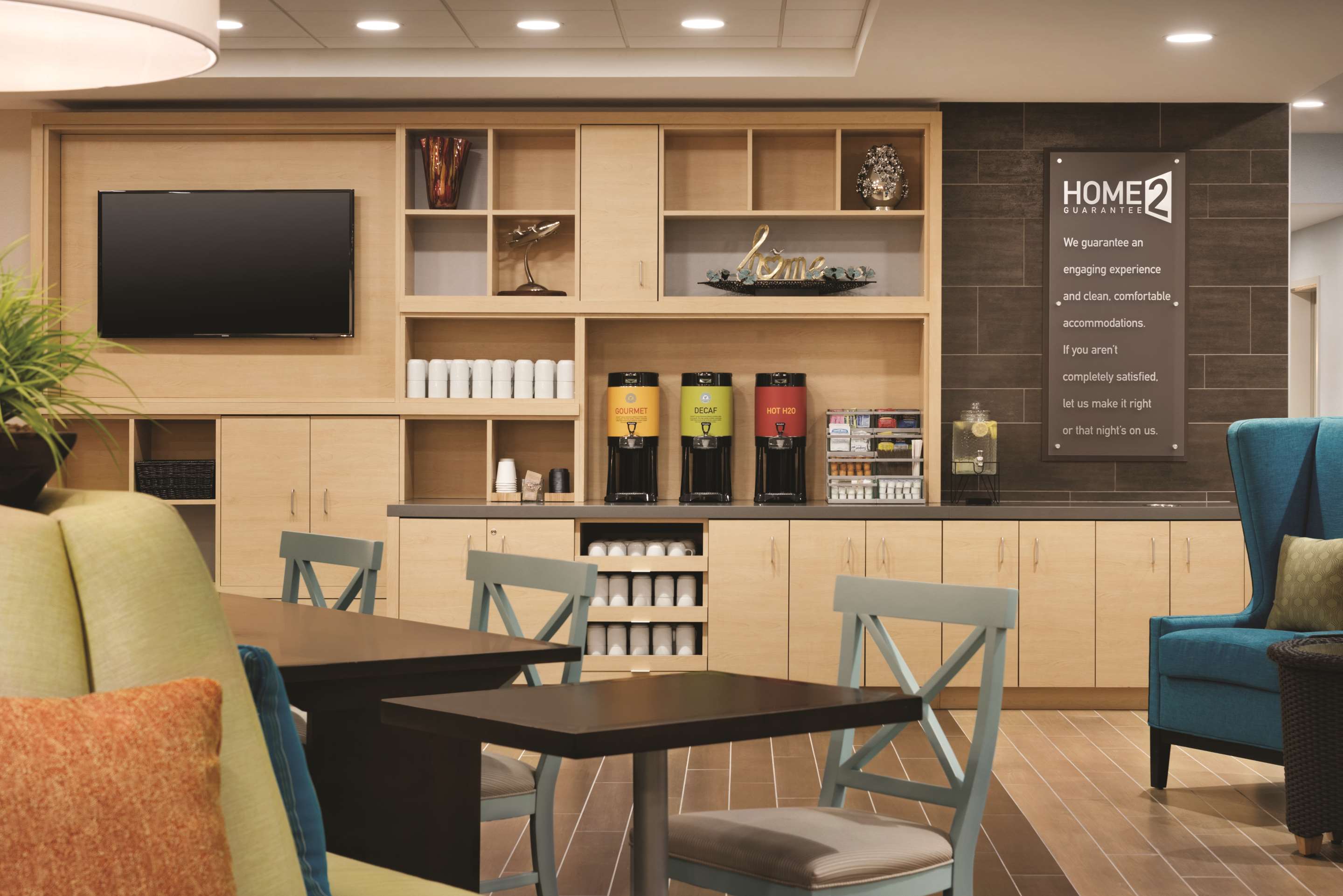 Lobby | Home2 Suites Iowa City Coralville