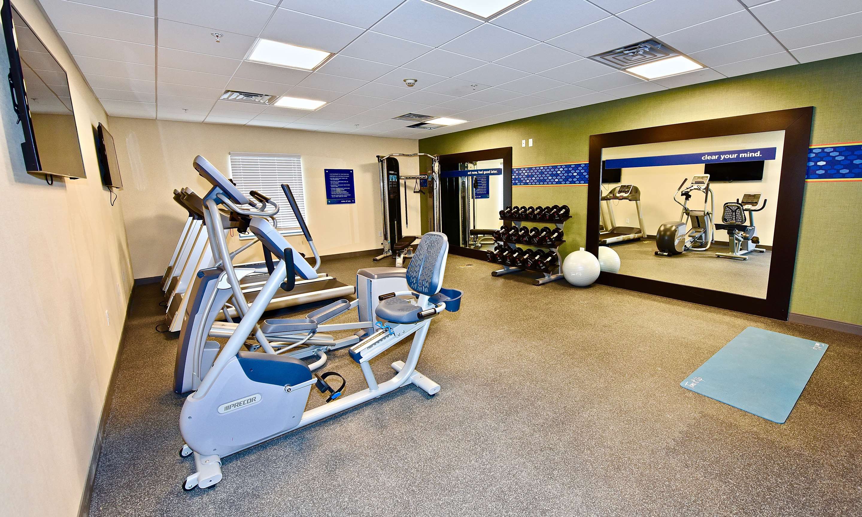 Lobby | Hampton Inn Kirksville