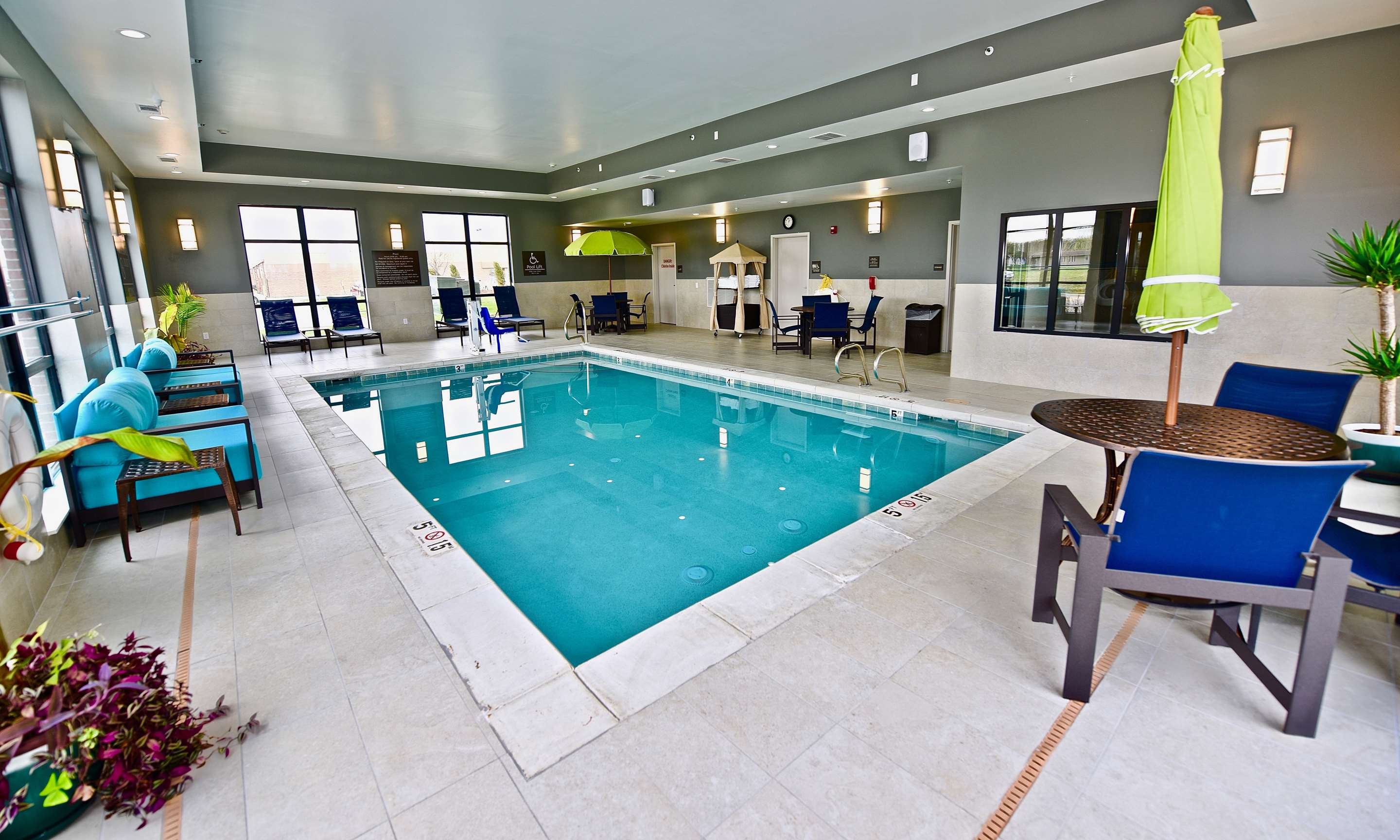 Lobby | Hampton Inn Kirksville