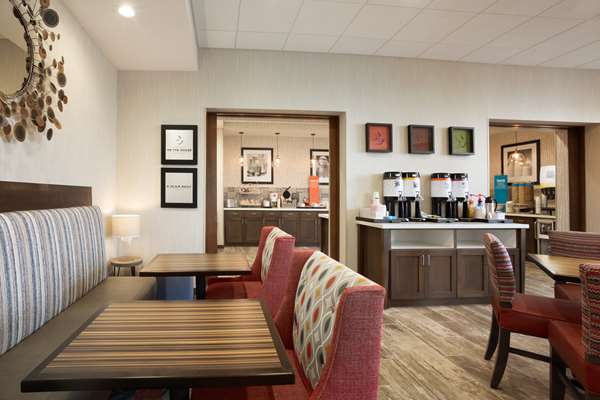 Restaurant - Hampton Inn & Suites Holladay
