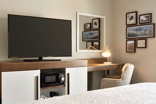  - Hampton Inn & Suites Holladay