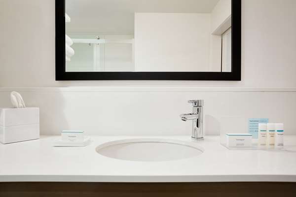  - Hampton Inn & Suites Holladay