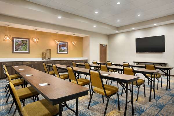  - Hampton Inn & Suites Holladay