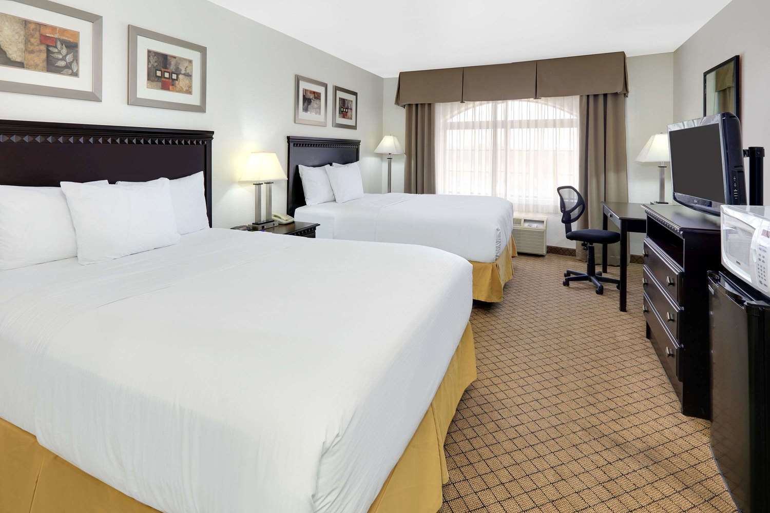 Baymont Inn Suites Roswell Nm See Discounts