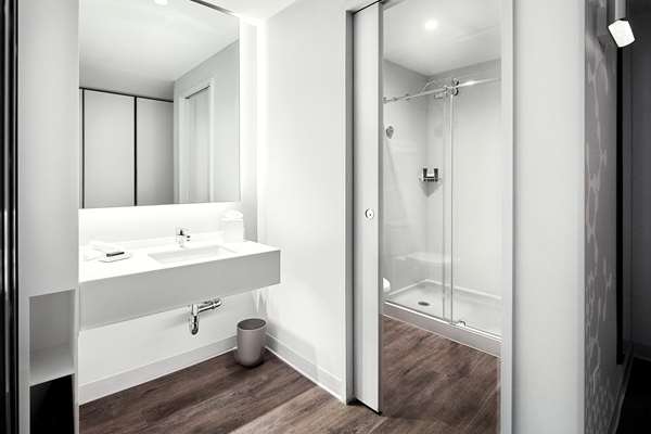  - Universal's Aventura Hotel Orlando - I-4, Exits 74B & 75A