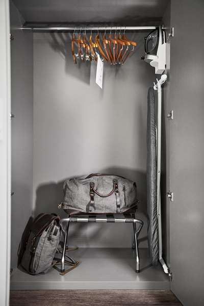  - Universal's Aventura Hotel Orlando - I-4, Exits 74B & 75A