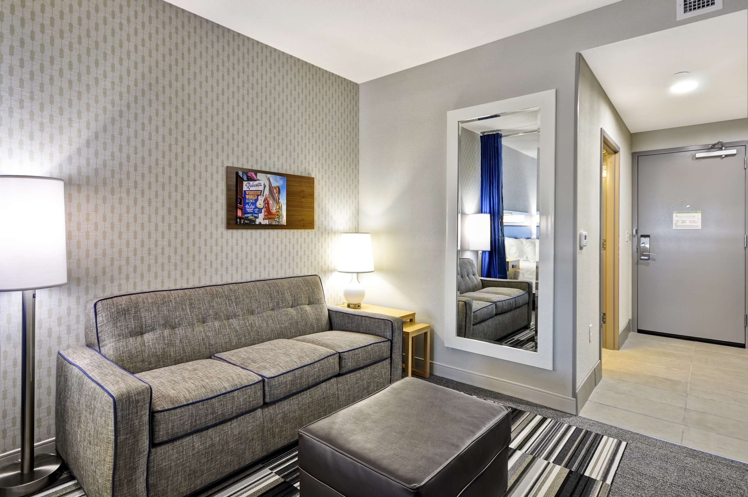 Guest room